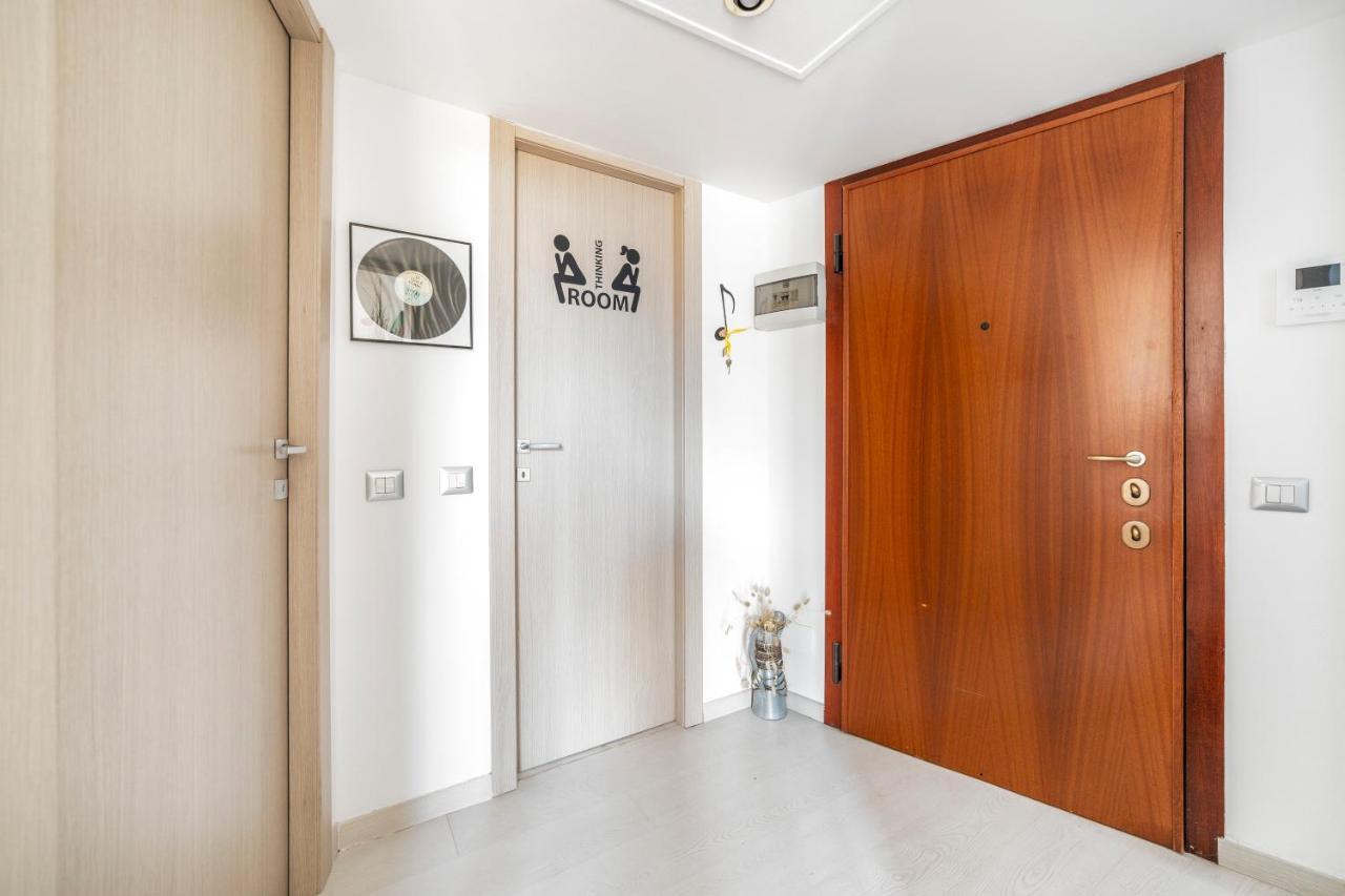 شقة Precotto Comfortable Flat With Balcony ميلان المظهر الخارجي الصورة