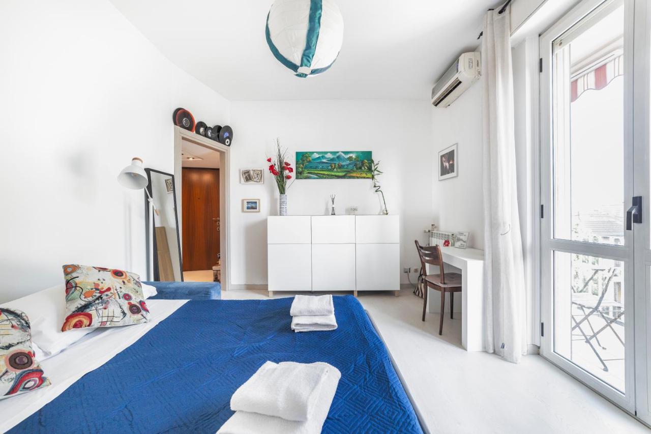شقة Precotto Comfortable Flat With Balcony ميلان المظهر الخارجي الصورة
